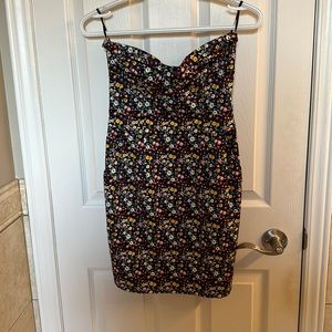 Aritzia floral strapless dress size 2